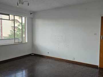 2 Bedroom Flat & Apartment