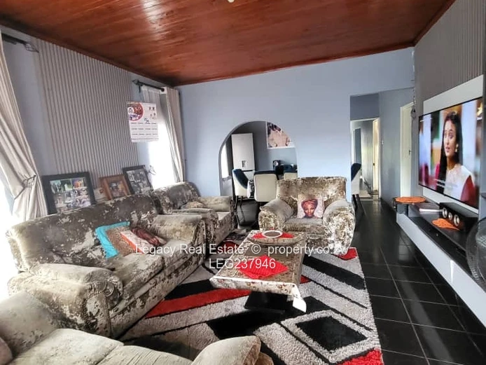 Budiriro 5 Property with Double Garage & 4 Bedrooms