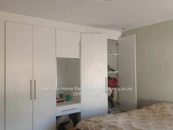 Glen View -Bed Tiled Home with Modern Kitchen & Verandah