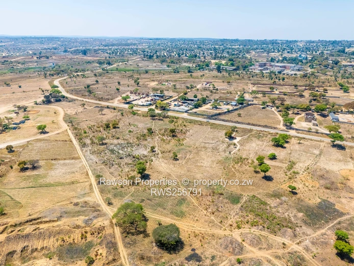 3.6 hectares of land .potential  Maronders (Sole Mandate)