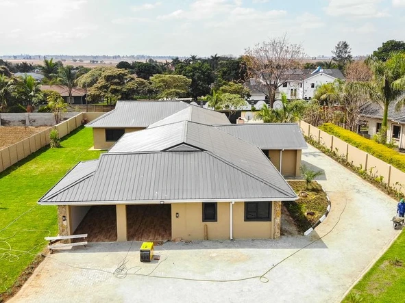 6 Bedroom House