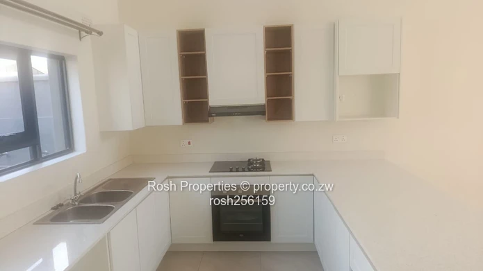 Modern 2-Bed Garden Flat with Borehole in Marlborough