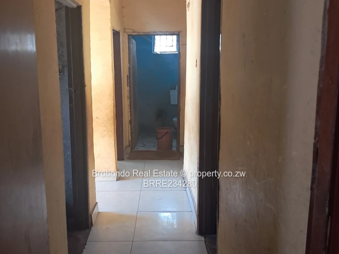 Chtungwiza Unit L house for sale