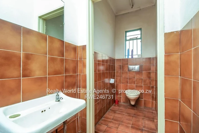 Willowvale Industrial Prooperty For Sale