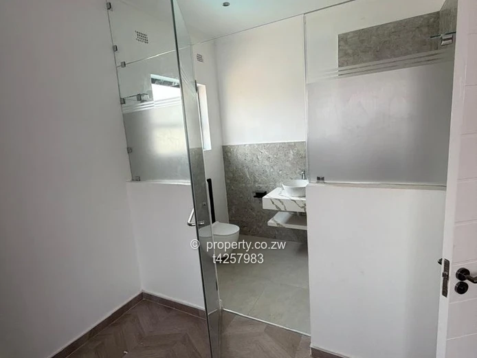 Borrowdale Vinona 3  bedroom apartment to rent