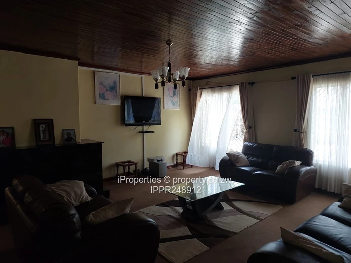 Golden Oldie Modern 5-Bedroom Home – New Marlborough
