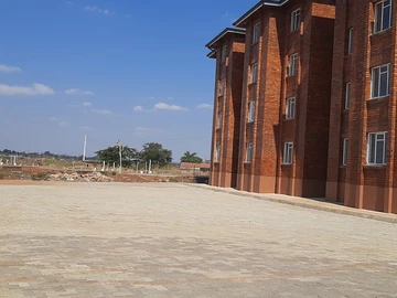 2 Bedroom Flat & Apartment