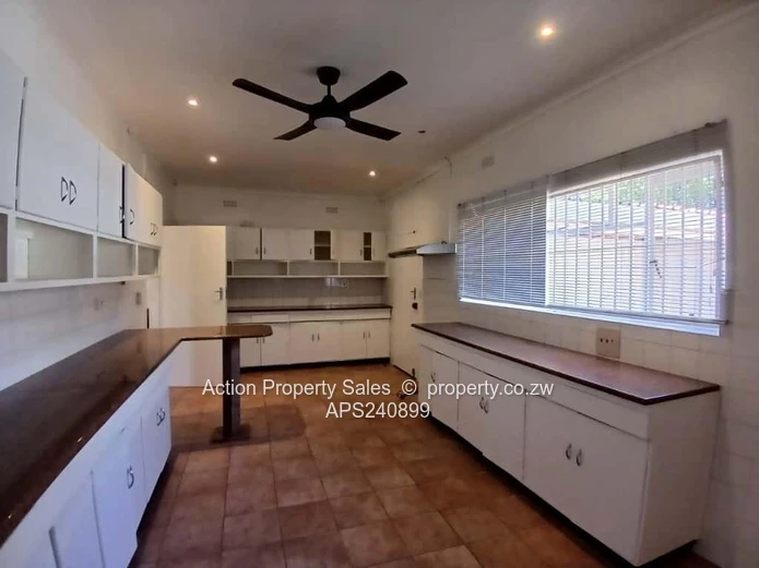 Secure Family Home In Highlands! 