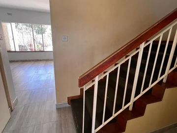 2 Bedroom Flat & Apartment
