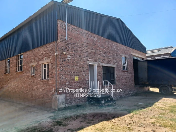 Hillside Rd Ext Industrial: 450m² Warehouse