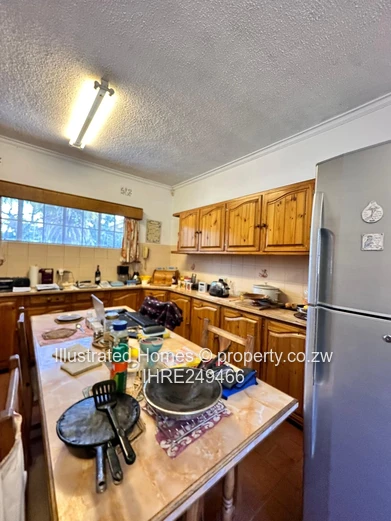 Charming Residence on Orange Grove Drive