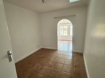 3 Bedroom Garden Flat