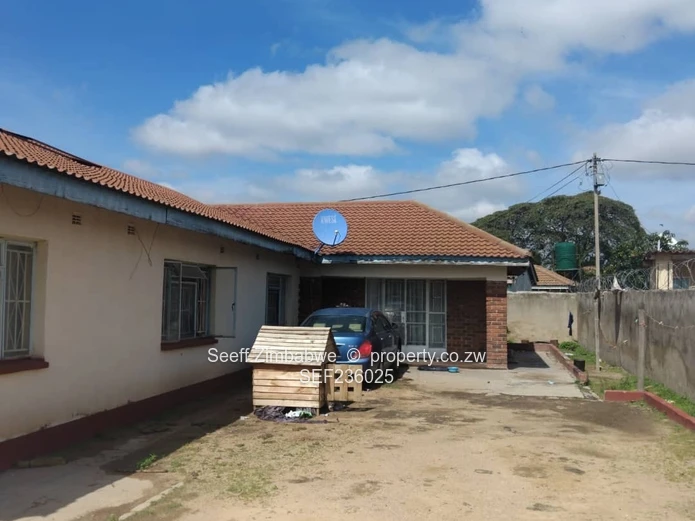 Spacious 5-Bed Family Home in Chitungwiza 
