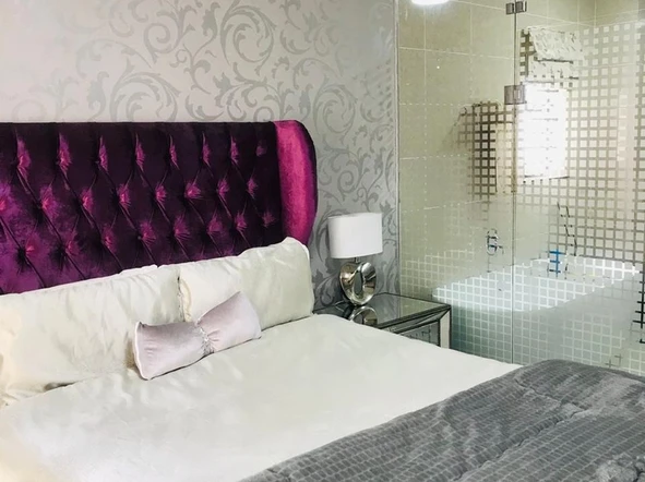 3 Bedroom Flat & Apartment