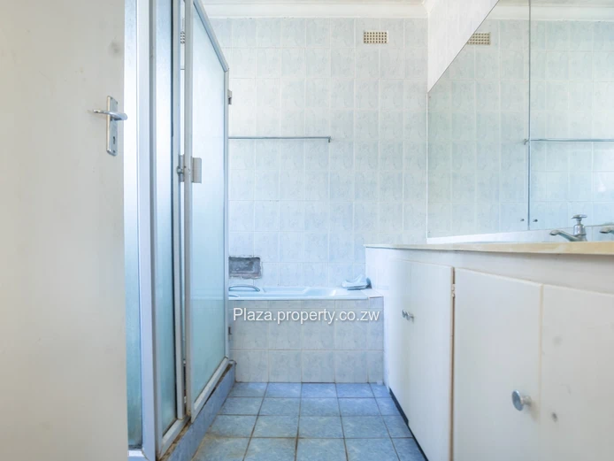 Greystone Park: 3-Bed Home w/ Pool, Tennis court, Borehole & Brick-Floors