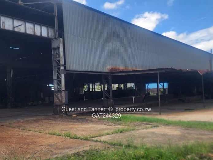 Big  Warehouse/Factory for Sale in Ardbennie