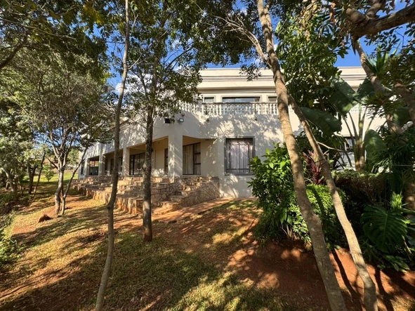 6 Bedroom House