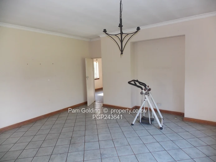 Peaceful Country Living Close to Chinoyi (Sole Mandate)