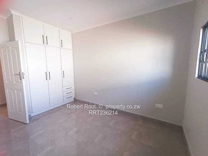 Modern 3 bed family home in Chisipite