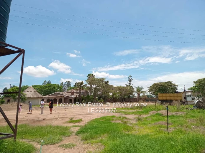 Multi-Purpose Warehouse & Yard at Chikwanha Shopping Centre with Road Frontage 