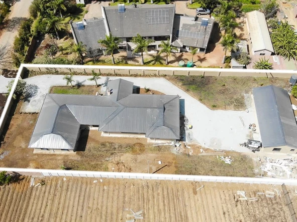 6 Bedroom House