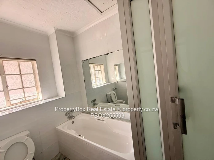 2 Bed Executive Duplex Garden Flat Apartment to rent for Immeditate occupation! 