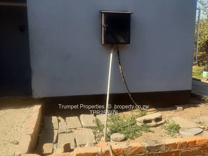 Basic 2-Bed Mufakose Home - 400 sqm, Good ZESA, title deeds