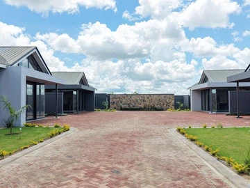 3 Bedroom Garden Flat