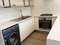 2 Bedroom Flat & Apartment