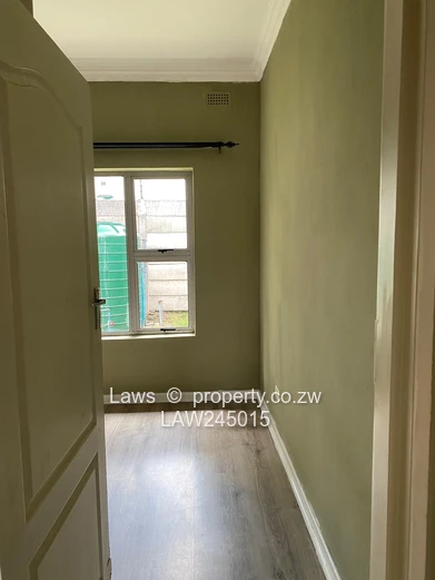 Newlands Flat to Let
