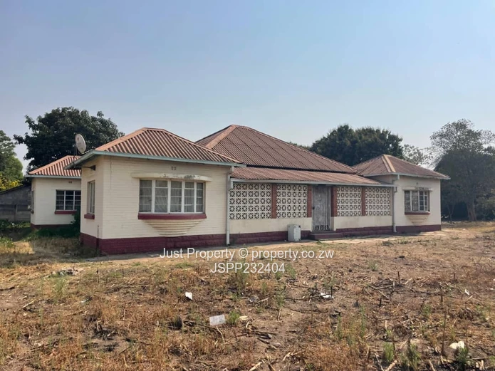 Prospect: 4-Bed Home on 2000m² - Walled with Verandah