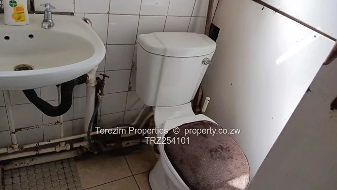 Avenues 2-Bedroom Flat For Sale