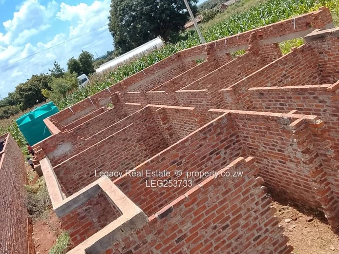 Cold Comfort: 5-Bed Shell Home on 383m² with Tank (Sole Mandate)