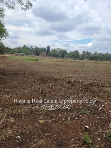 Old Marlborough 800- 1000sqm stands 