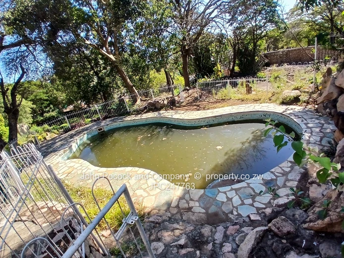 Exquisite Living in Burnside!