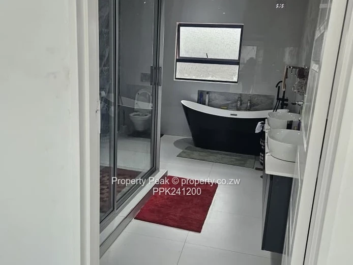 5-Bed Home with Borehole & Garden in Mt Pleasant Heights 