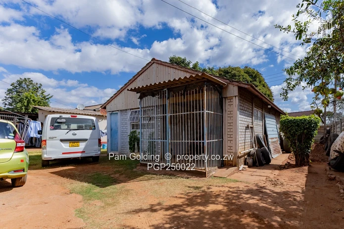 Family Home with Rental Income Potential!