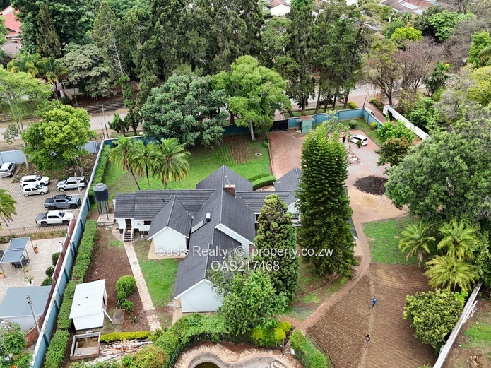 Great Location - Commercial Office Space For Rent (Approx 440sqm under roof)