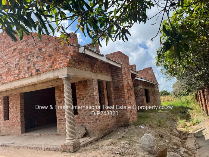 Unfinished 4-Bed House with Deed, Double Garage Zimre Park $75k (Sole Mandate)