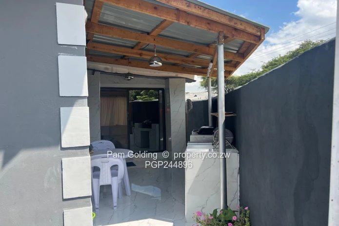 Modern Family Home (Sole Mandate)