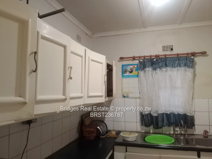 Develop or redevelop for light industrial work ,factory and ware house (Sole Mandate)