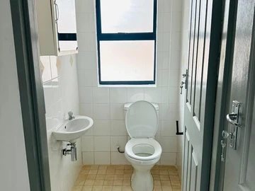 4 Bedroom Garden Flat