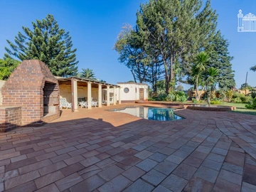 6 Bedroom House