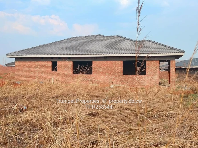 5-Bed Brick Shell with Borehole in Glaudina
