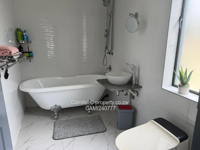 Wow 3 bed main en-suite walled and gated sitting on 516sqm (Sole Mandate)