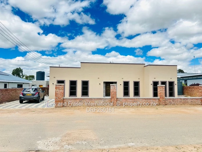 Newly built 4-Bed Arlington Townhouse - Bright Open Plan, Borehole