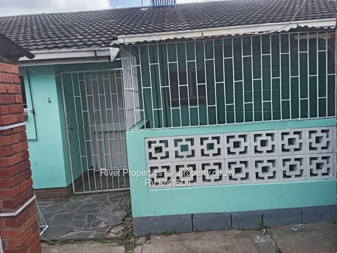 Dolphin Court Garden Flat To Let