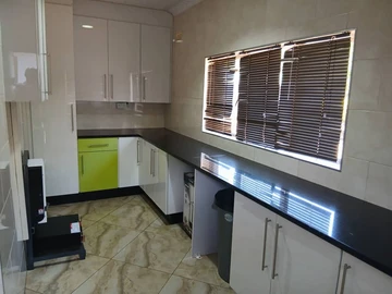 Farm & Agricultural Land