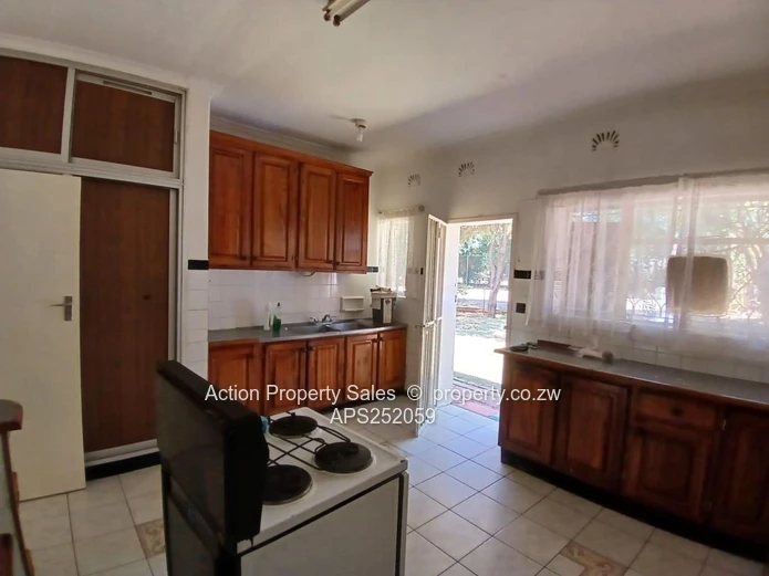 4 Bedroom House In Mount Pleasant! 