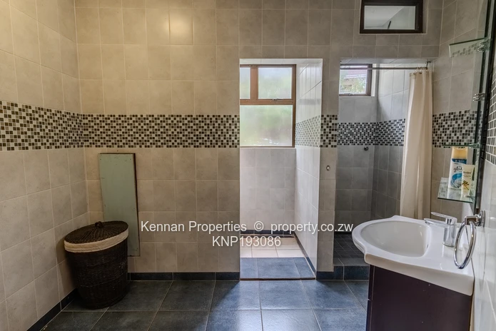 Executive and elegant home. Beautiful views